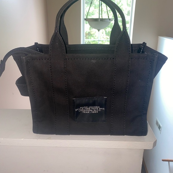 Marc Jocobs Tote Bag - Picture 2 of 3